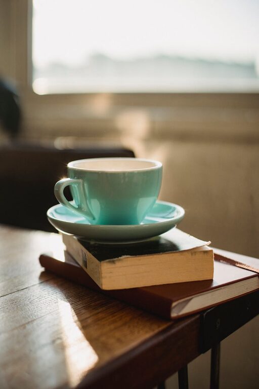 How to Create a Cozy Reading Corner at Home